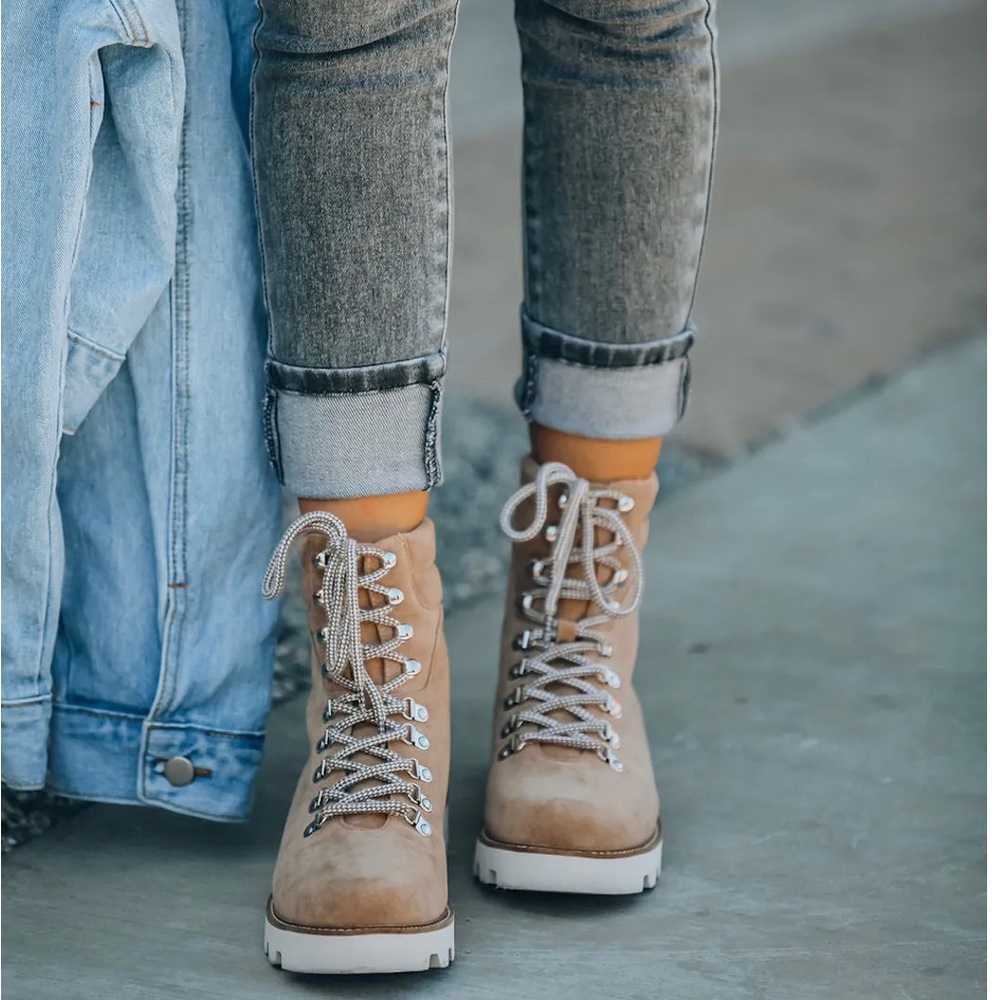 VICI ARLENE FAUX SUEDE LACE UP BOOT (6)